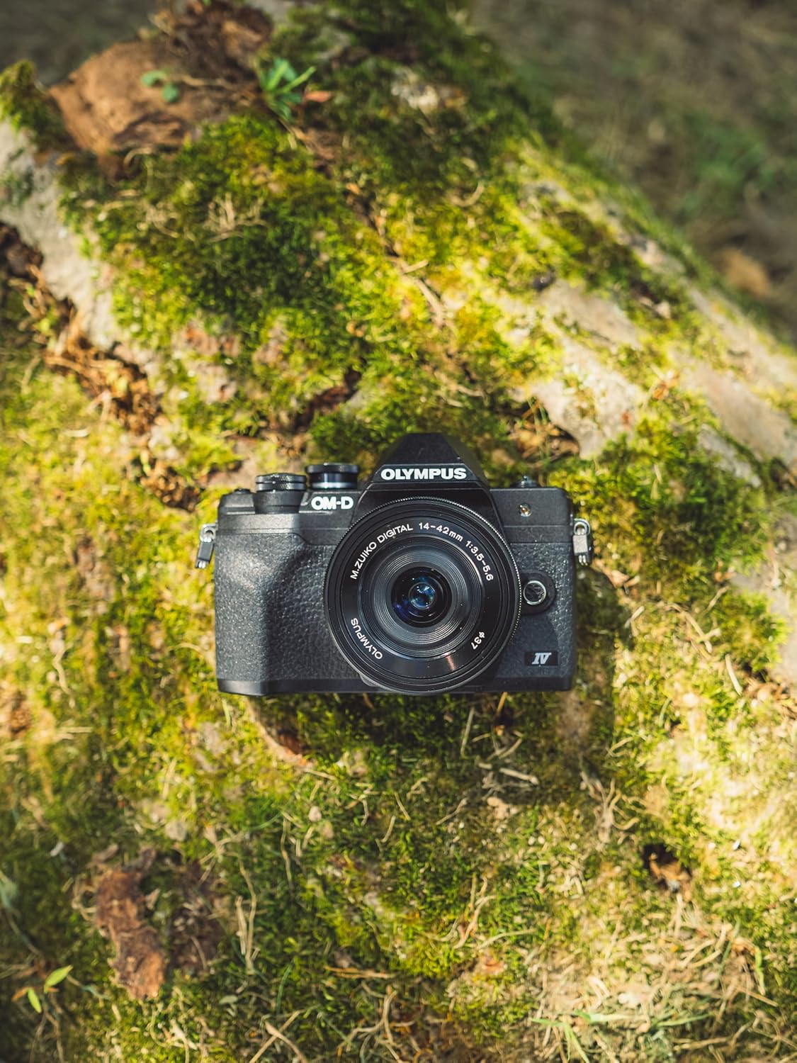 OM SYSTEM Olympus E-M10 Mark IV Black Micro Four Thirds System Camera M.Zuiko Digital ED 14-42mm F3.5-5.6 EZ kit 20MP Sensor 5-Axis Image Stabilization 4K Video Wi-Fi | 20.3MP Micro Four Thirds Sensor, 5-Axis Ibis, 4K UHD Video, M.zuiko 14-42mm Ez Kit Lens, WI-FI - Image 6