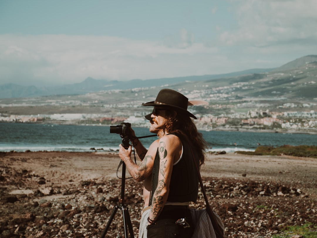 Capture Stunning Images with Our Best Tripods and Supports Capture Stunning Images with Our Best Tripods and Supports